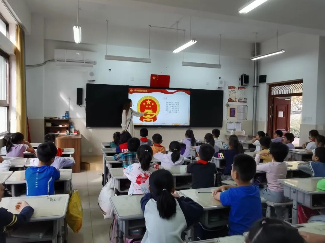 喜迎二十大奋进新征程少儿视频,郑州中原区建设路小学