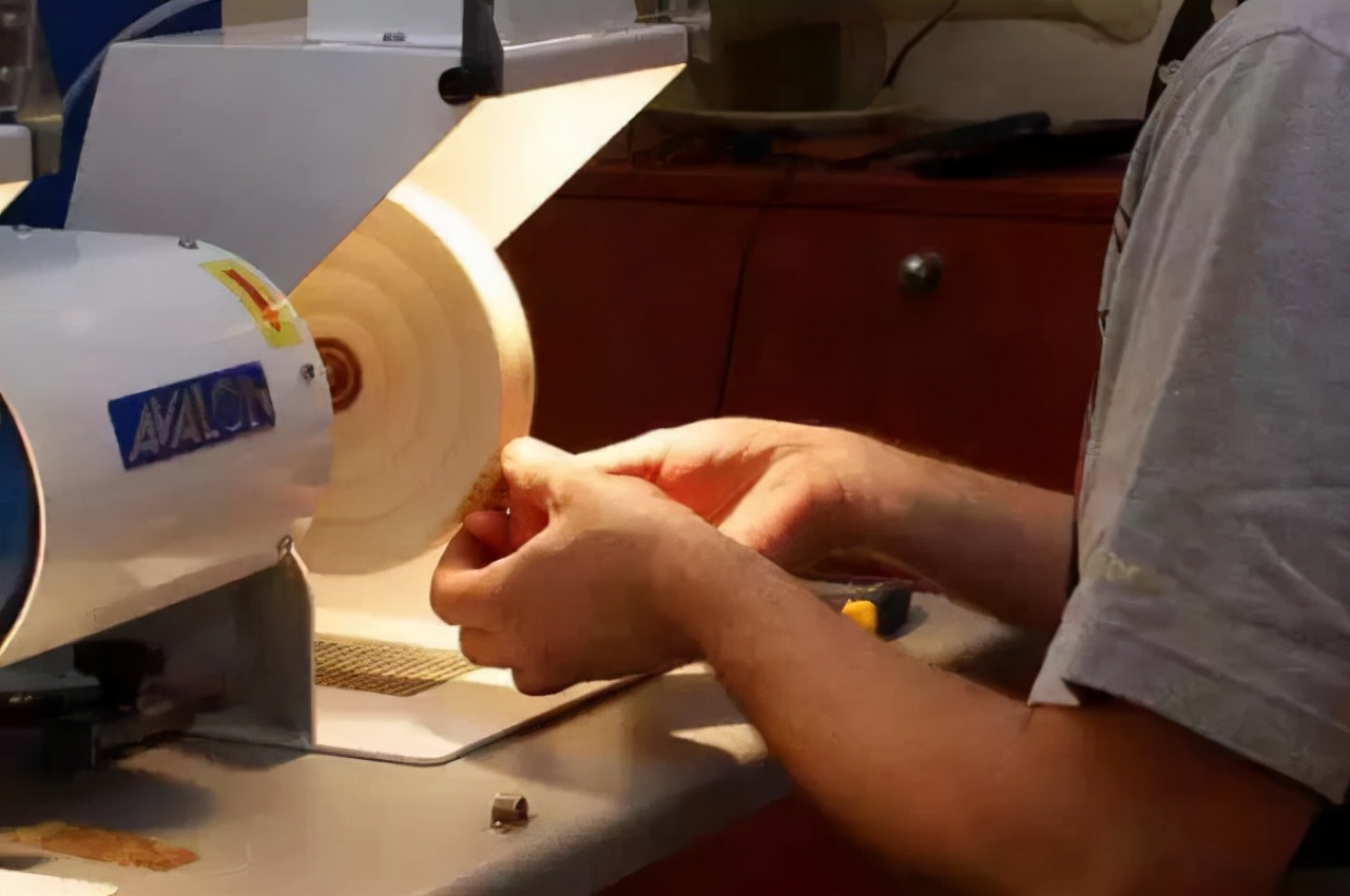 深圳松岗琥珀是天然的吗,松岗琥珀是真的吗