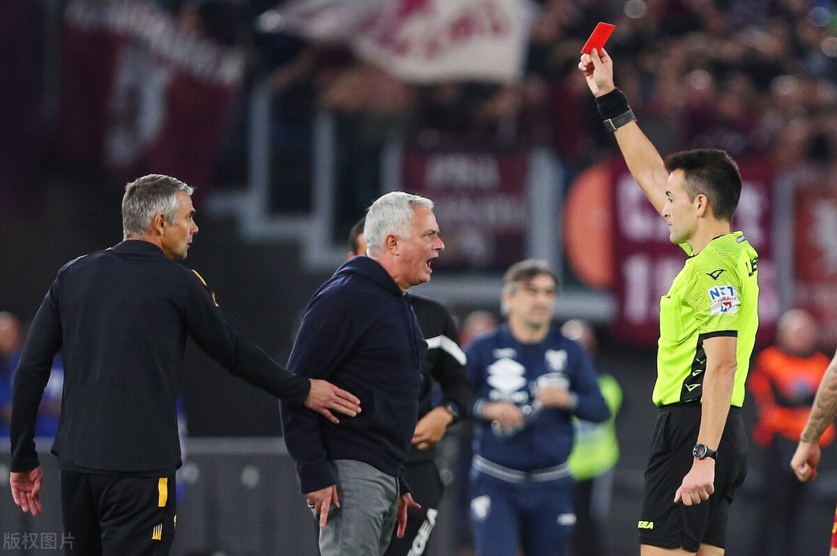 勒沃库森对阵罗马采访,勒沃库森角球误判