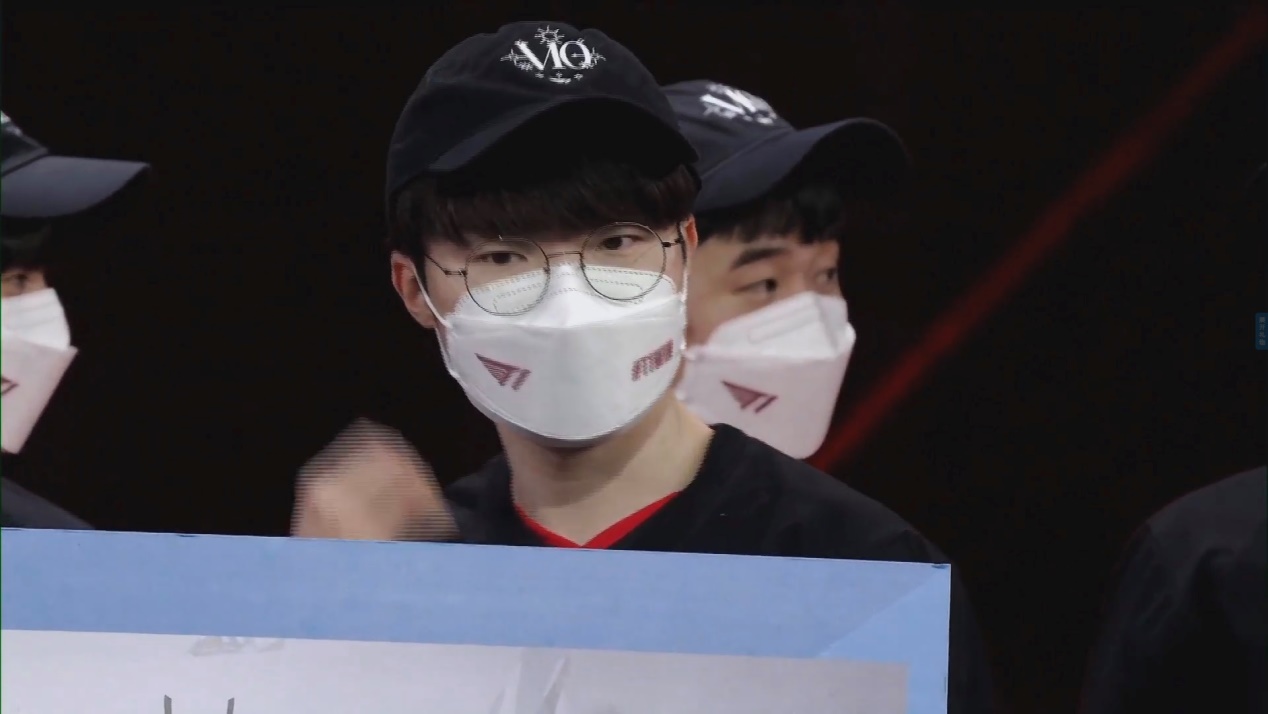lckdk鎴樿儨t1faker,fakerlck澶忓璧沝k