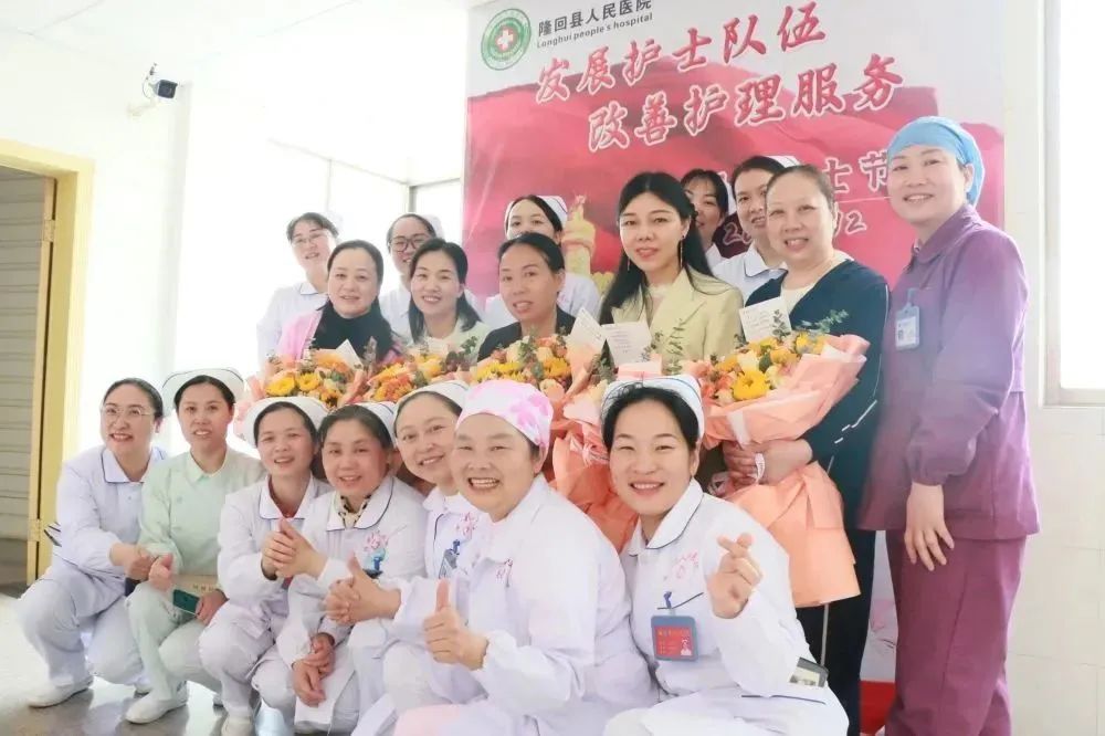 发展护士队伍改善护理服务演讲稿,发展护士队伍改善护理服务黑板报