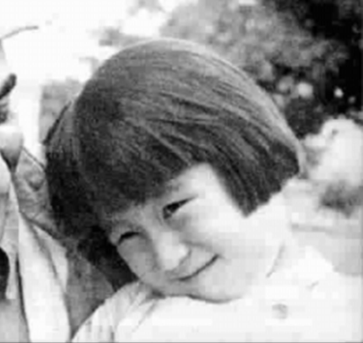 毛主席女婿去世，李讷悲伤痛哭说出一句话，令现场众人潸然泪下