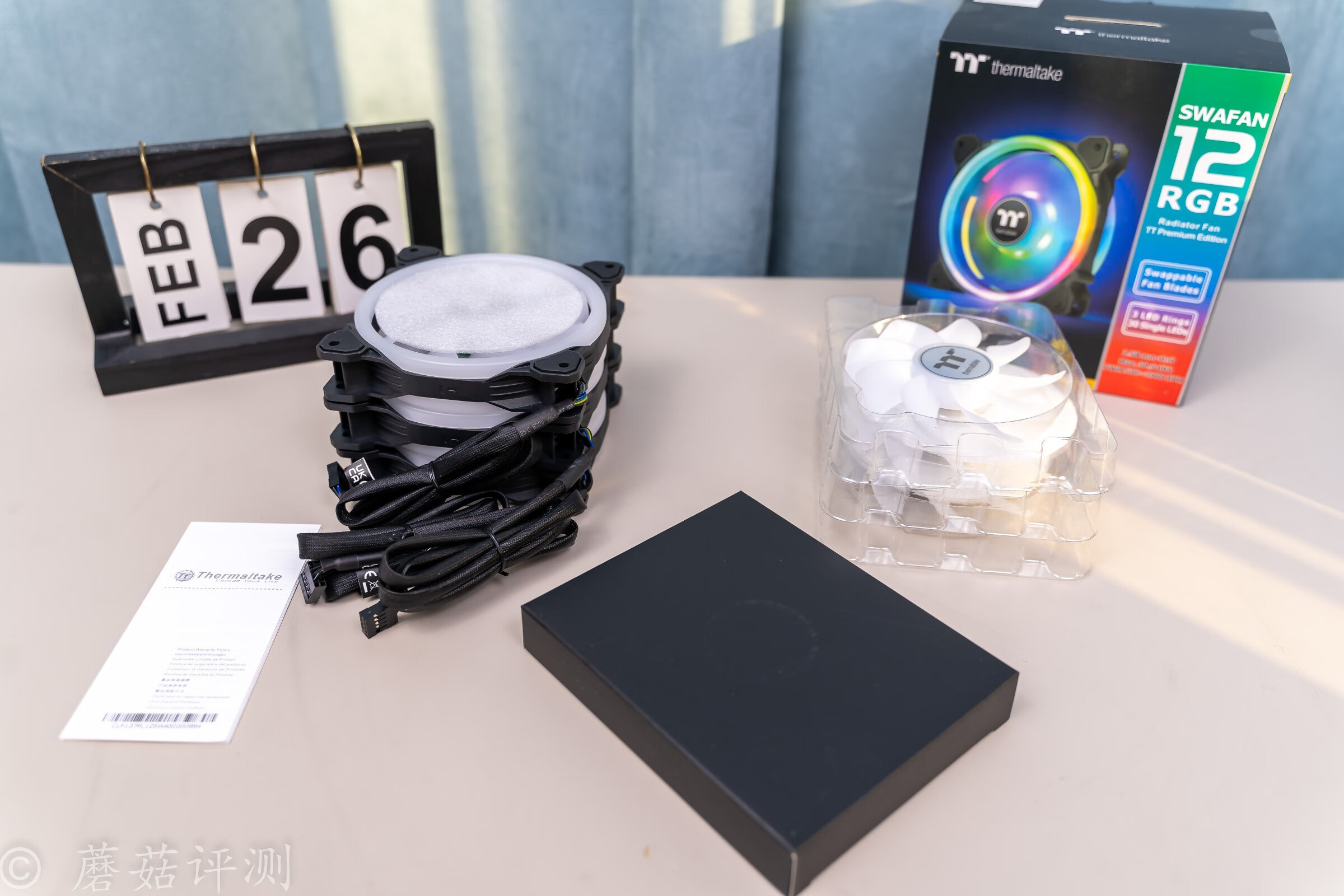 一正一反，轻松定义你需要的风扇风向，Tt耀影SWAFAN12机箱风扇