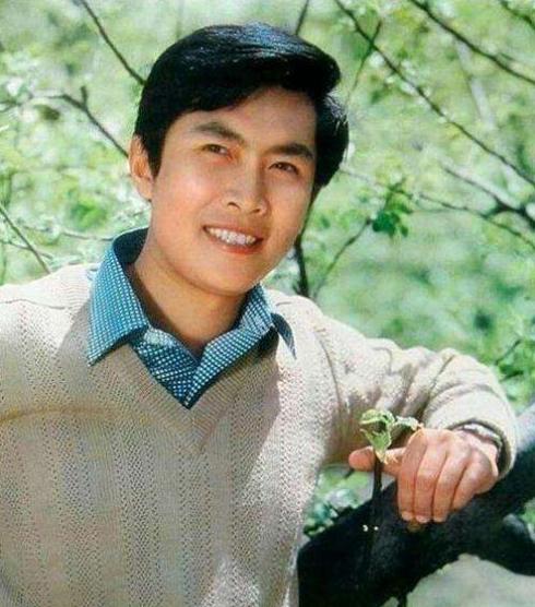 唐国强与唐莉现状,唐国强的女儿唐莉个人资料