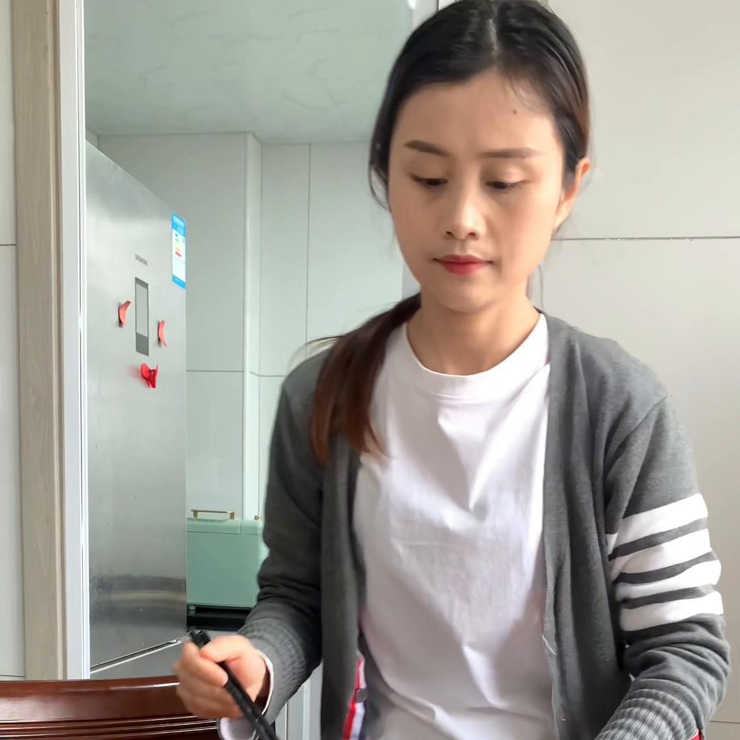 全职妈妈的一天平凡乏味,全职妈妈一天的生活