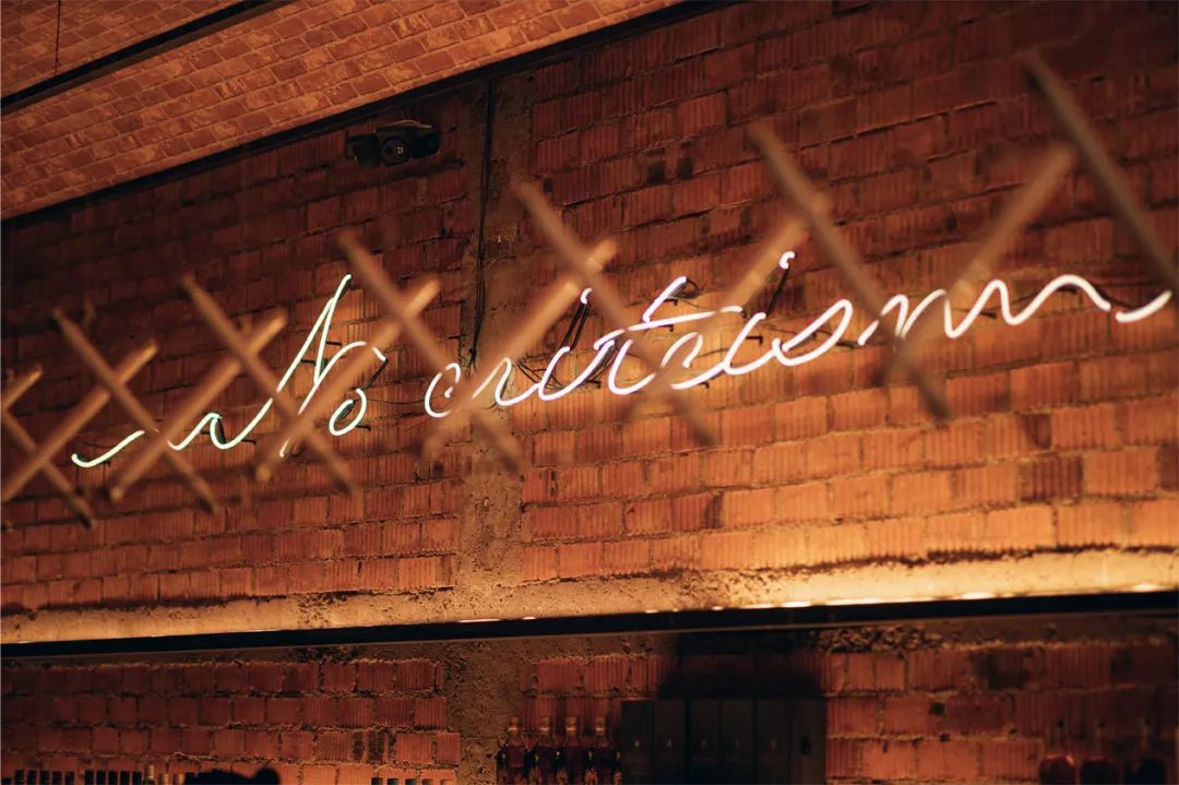 _,¦3」∠_想空腹在杭州酒吧正经喝醉，可真难！