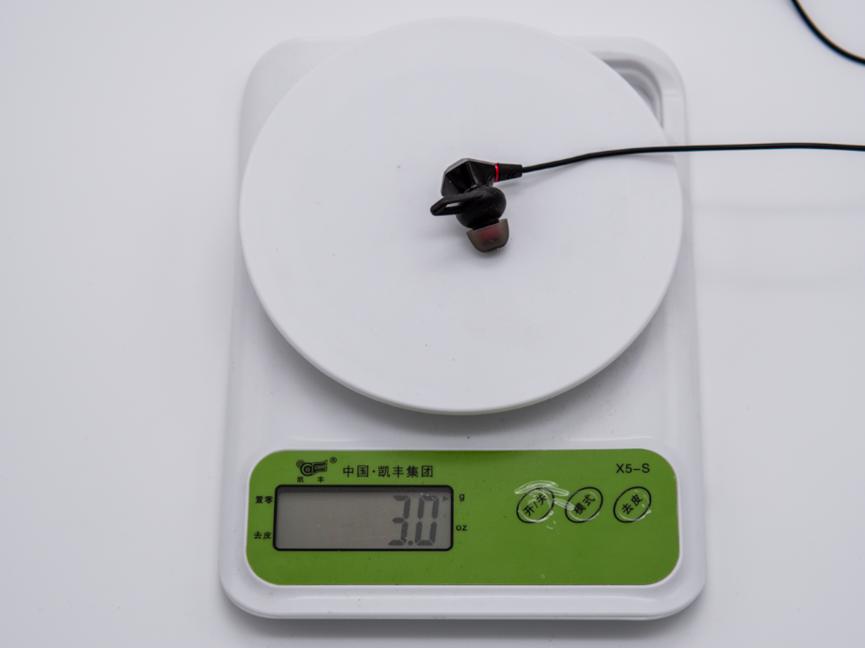 200出头还带独立7.1声卡的小金标耳机，实际效果如何？