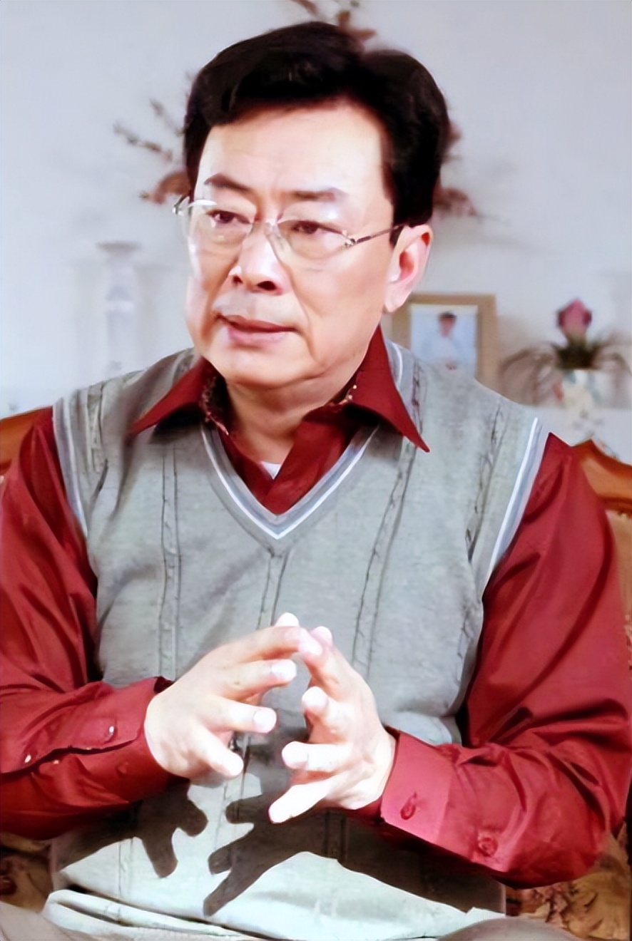 王诗槐离异后独自照顾智障儿子,老戏骨王诗槐离婚后照顾智障儿子