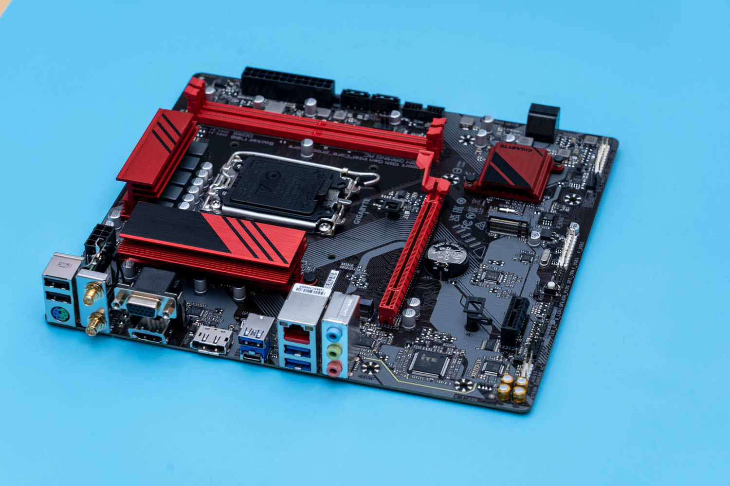 技嘉b760m魔鹰wifi,技嘉b760m魔鹰wifi版几项供电