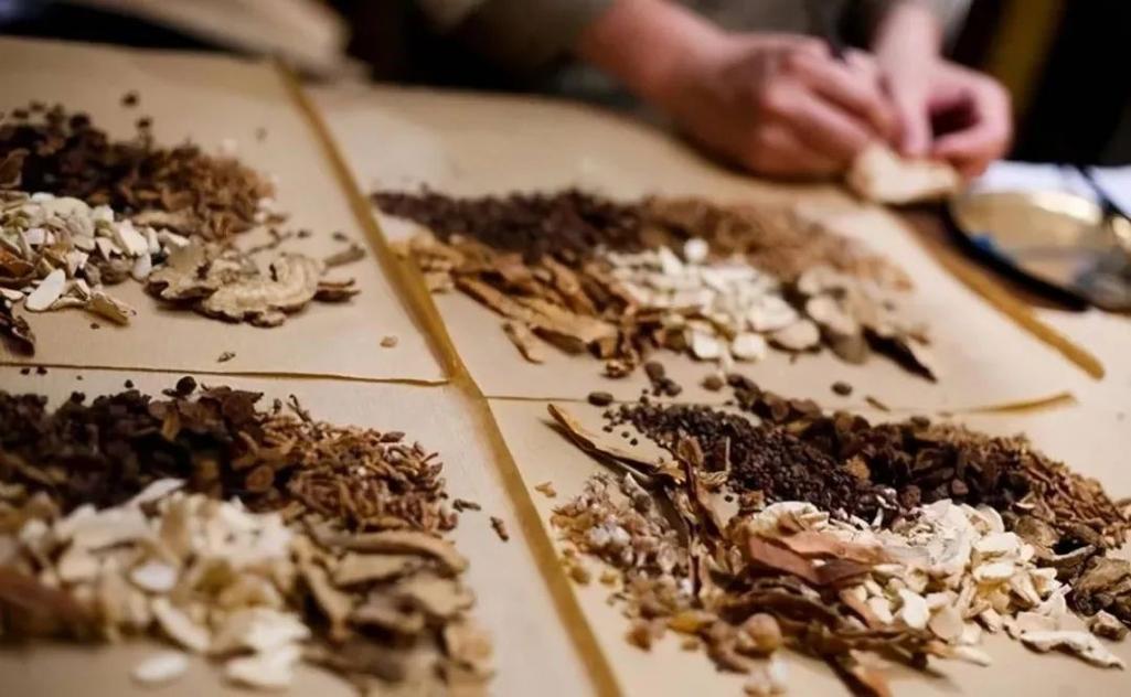 强直性脊柱炎治疗方法和中药,强直性脊柱炎的治疗方法中医