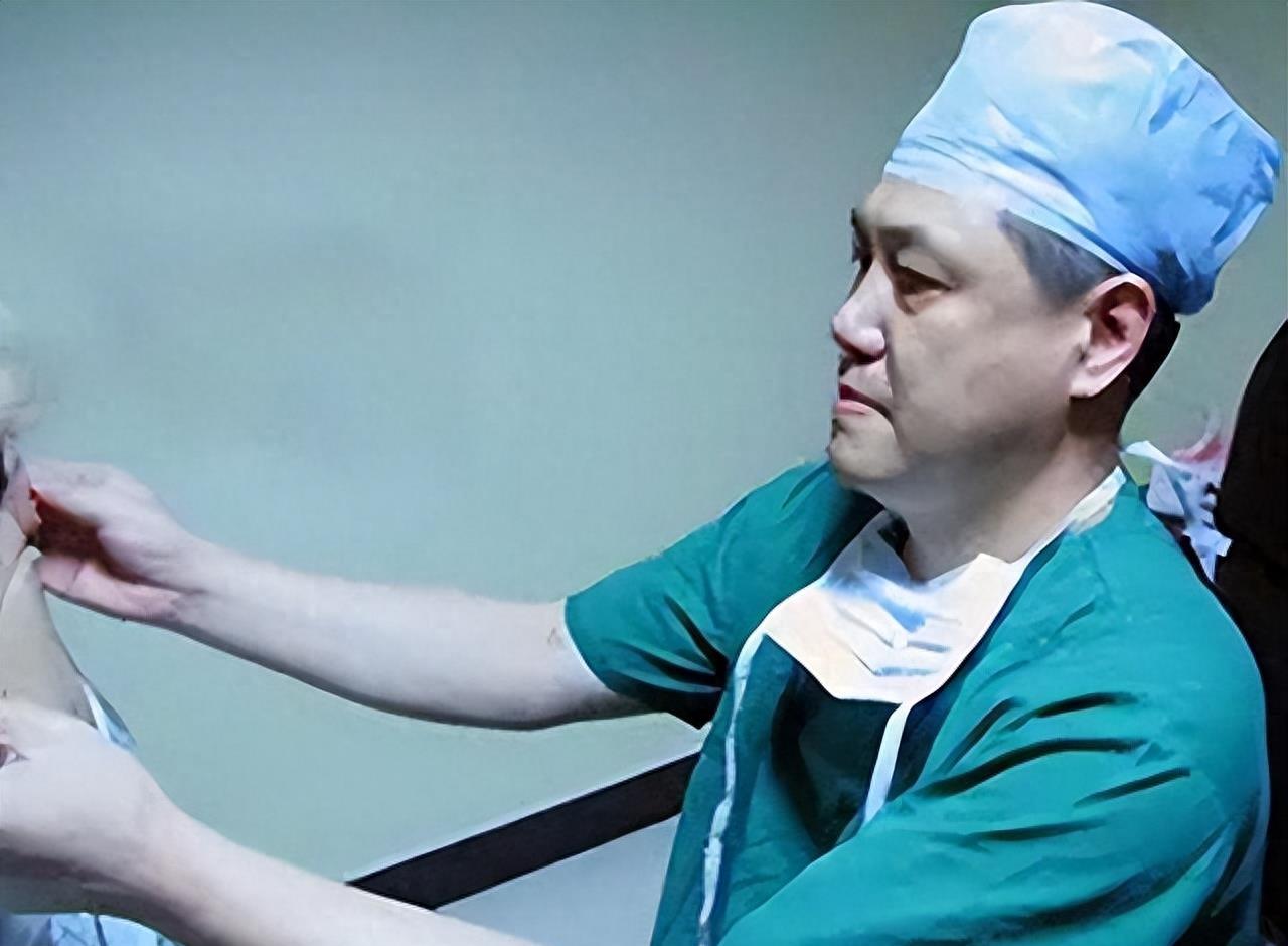 宁夏姑娘耿子做“女变男”手术,强行变成男人后,现在怎么样了?