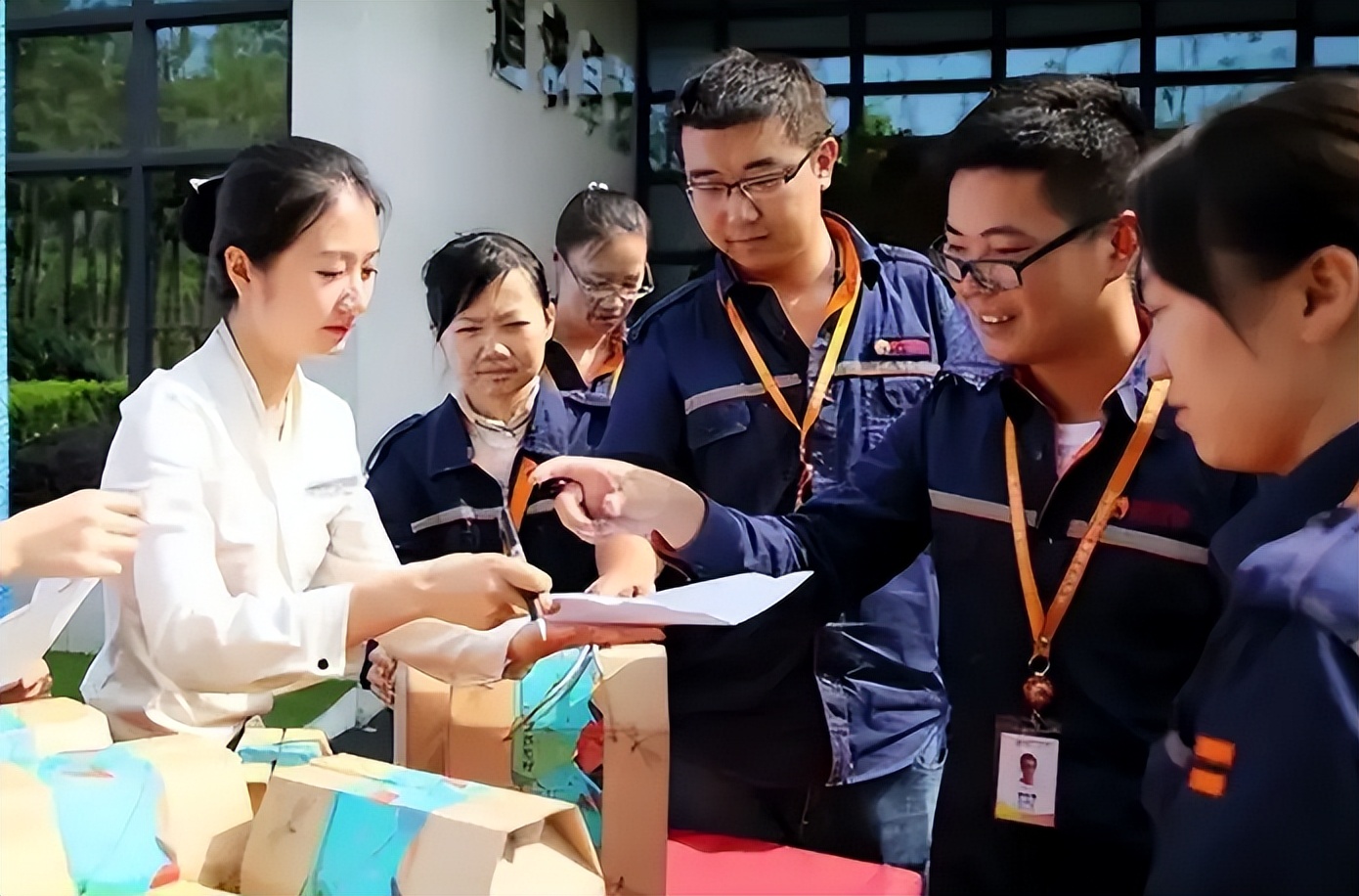 安徽烟草员工晒工资,烟草公司员工晒工资视频