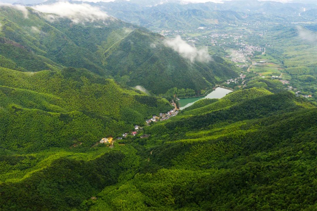 适合夏天避暑旅游的地方,适合夏天避暑的旅游地方