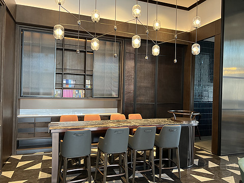 窗含西岭千秋雪成都环球中心雪山,窗含西岭千秋雪魅力成都