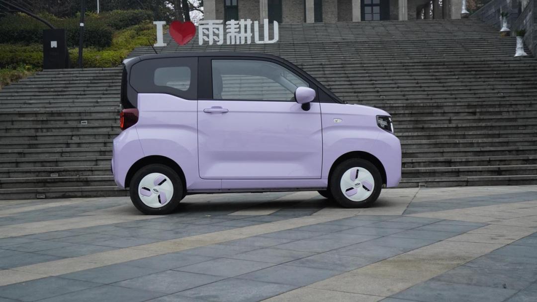 奇瑞qq冰淇淋2.99万有倒车影像吗,奇瑞qq冰淇淋120和170续航区别