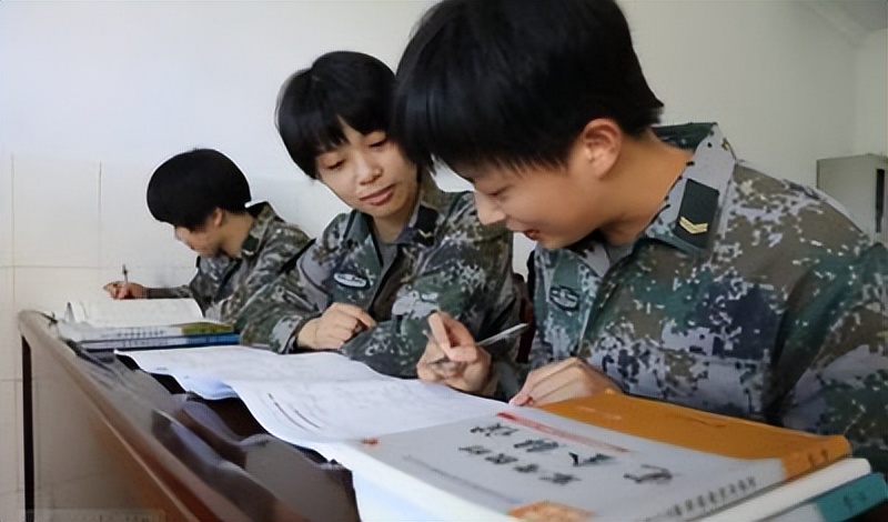 警校军校的区别,警校和军校有什么区别