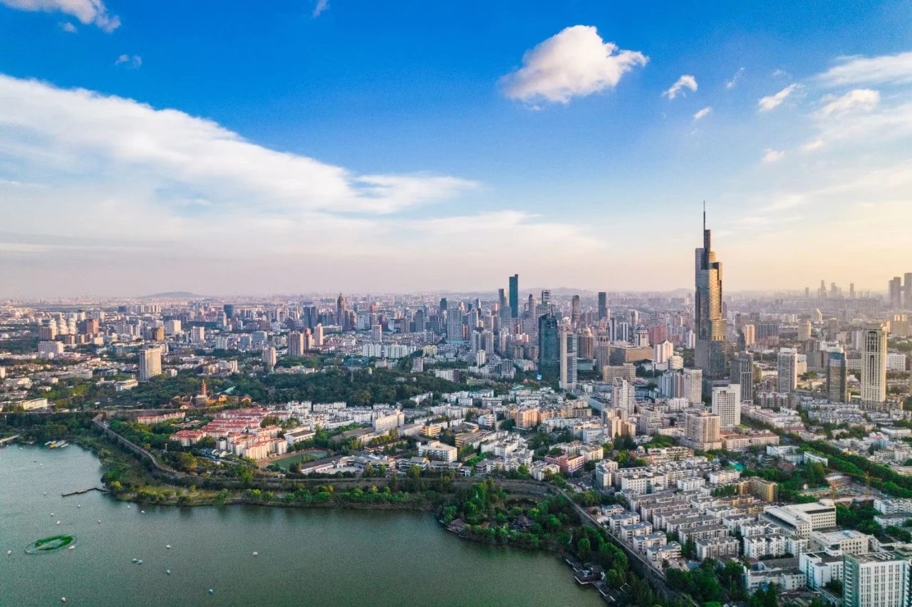 政经1号︱对这个最想留住的“幸运”，南京真的是满满诚意