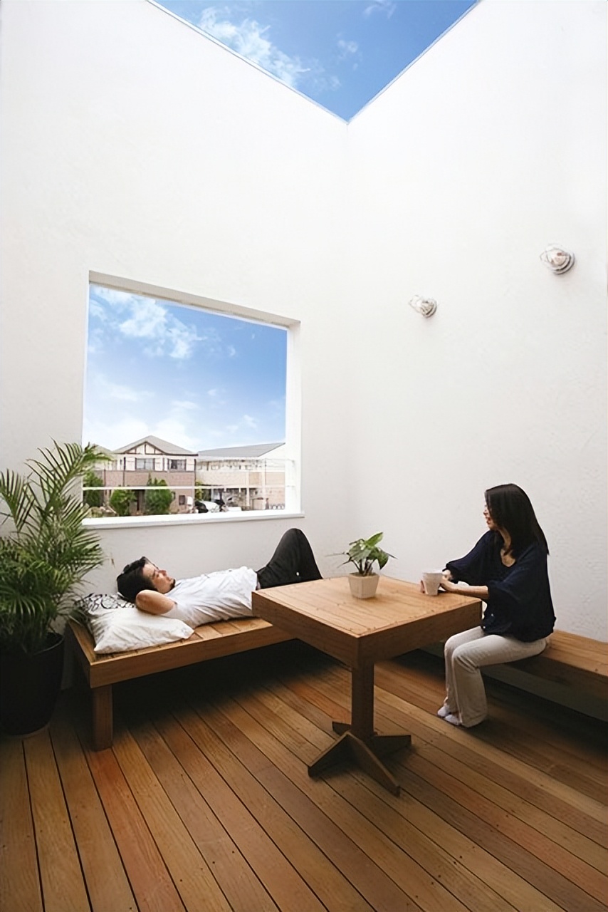 也要学国外打造露天休闲区，白天赏景晚上烧烤party，太惬意