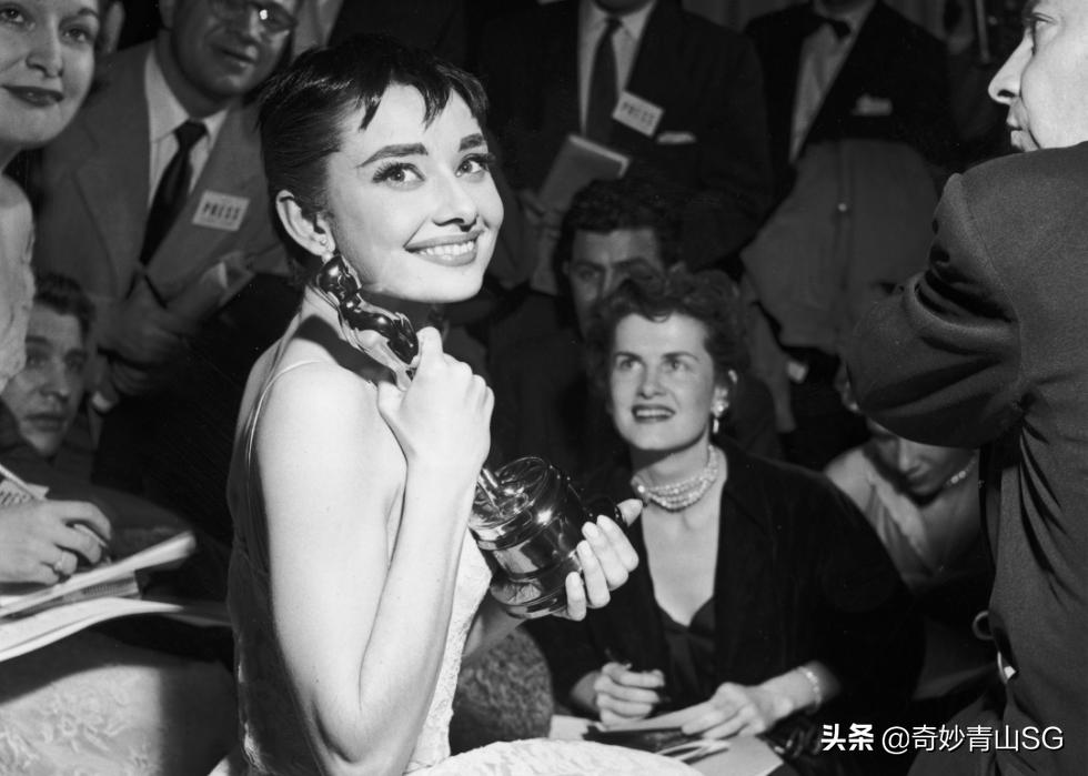 奥黛丽赫本的故事电影在哪看,纪梵希和奥黛丽赫本的故事