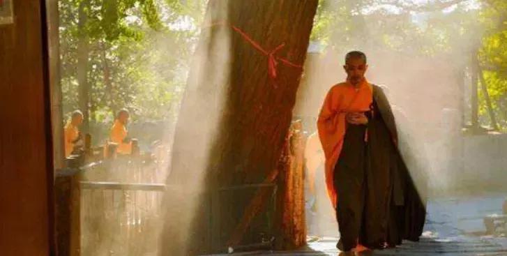 到寺庙上班有哪些工作选择,寺庙里工作薪资最高的工作