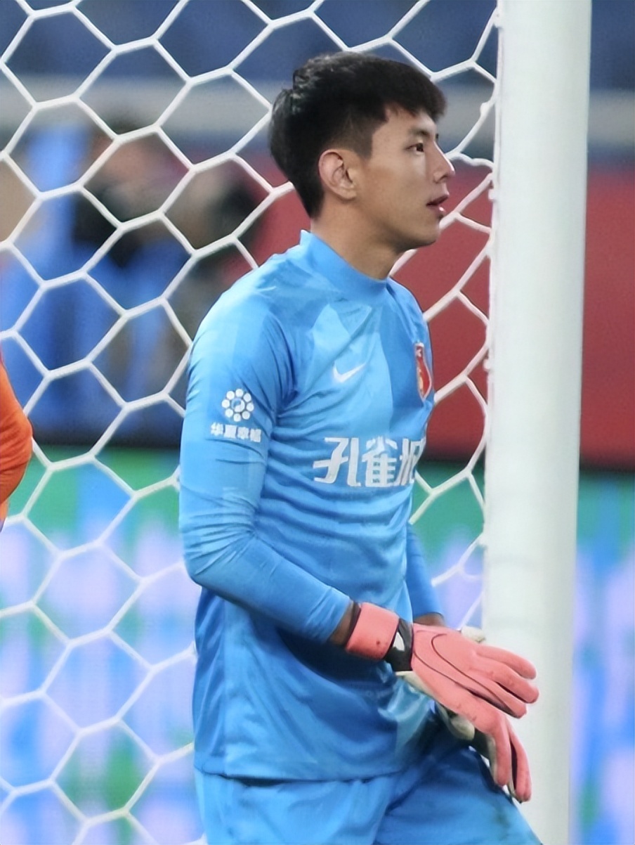 撞脸李现！河北犬系00后足球小将引关注~