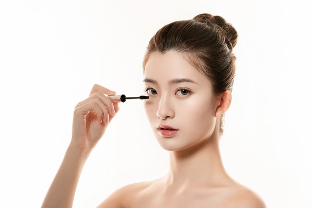 男人给钱但是不顾家,男人能给你钱就是不花时间陪你