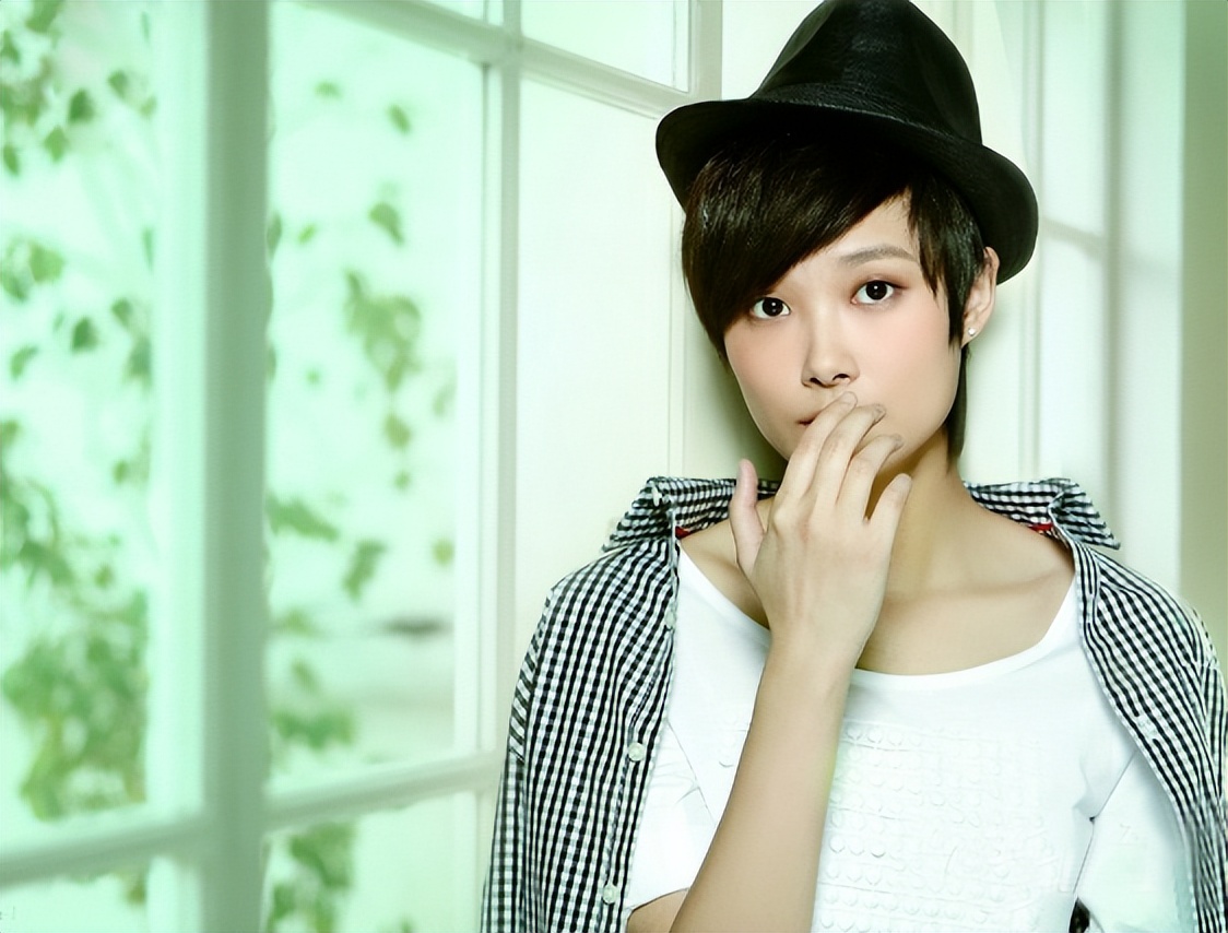 李宇春妈妈徐圣云年龄,李宇春母亲近况