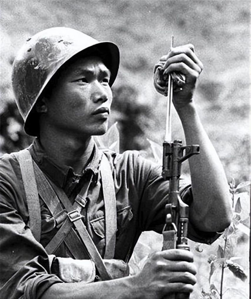 三棱军刺对日军造成了伤害,三棱式刺刀有什么可怕之处