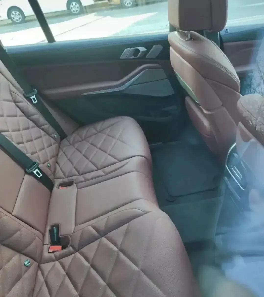 2010款宝马x52.0t与3.0t外观区别,2018款宝马x5xdrive28i2.0t