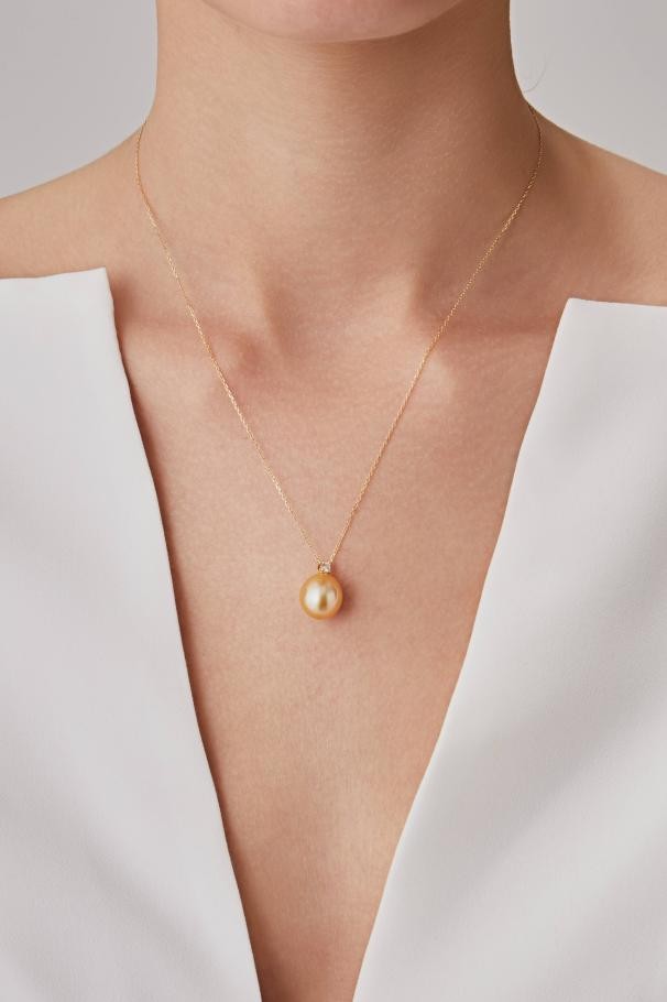 英国王室为什么喜欢珍珠,英国王室为什么有那么多珠宝