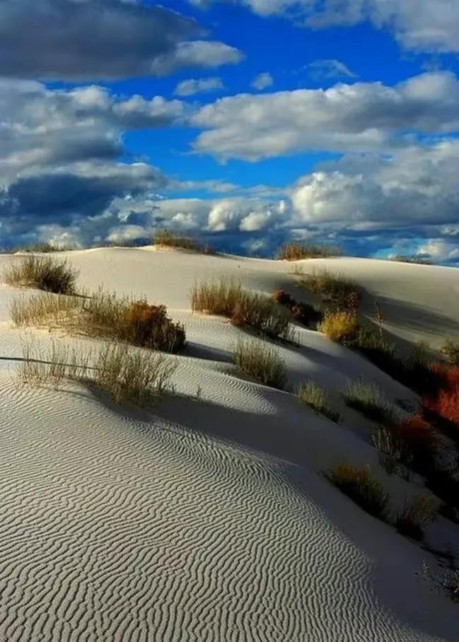 沙漠风景壁纸 (唯美沙漠风景图片壁纸)