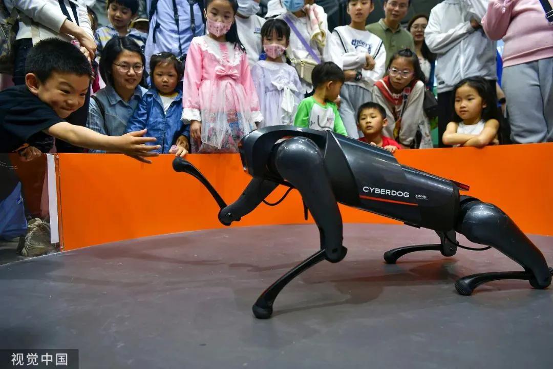 “抢订”文心一言，福州在下一盘大棋