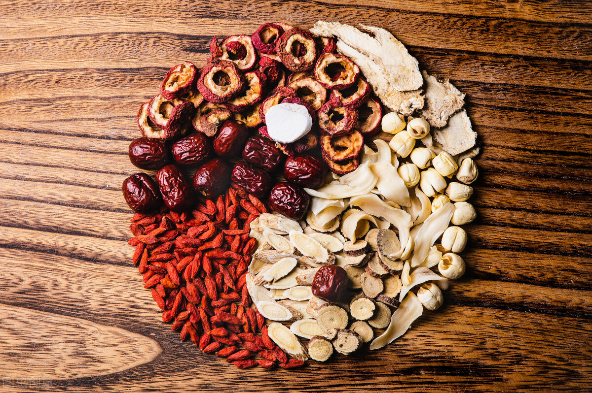 肝郁脾虚引起湿热下注的表现,湿热下注宗筋失养中成药