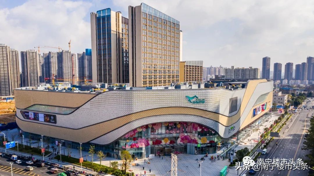 商业蓝鲸世界,南宁蓝鲸世界投资了多少亿