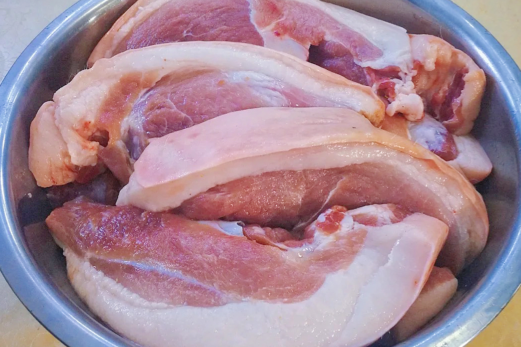 热盐腌腊肉还是冷盐腌腊肉,腊肉腌制方法6斤肉放多少盐最佳