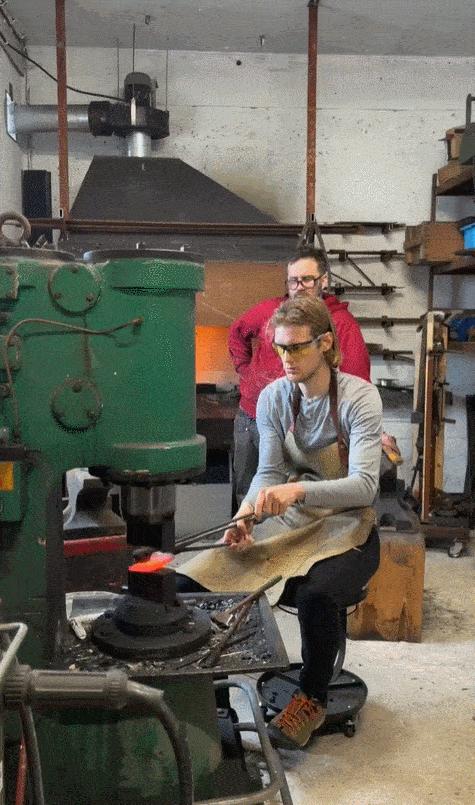 外国小伙在中国爆火，获赞超2.7亿！大秀“中式养生”看呆网友