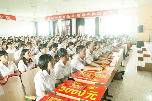 七类十佳教师先进典型评选,一线教师评选