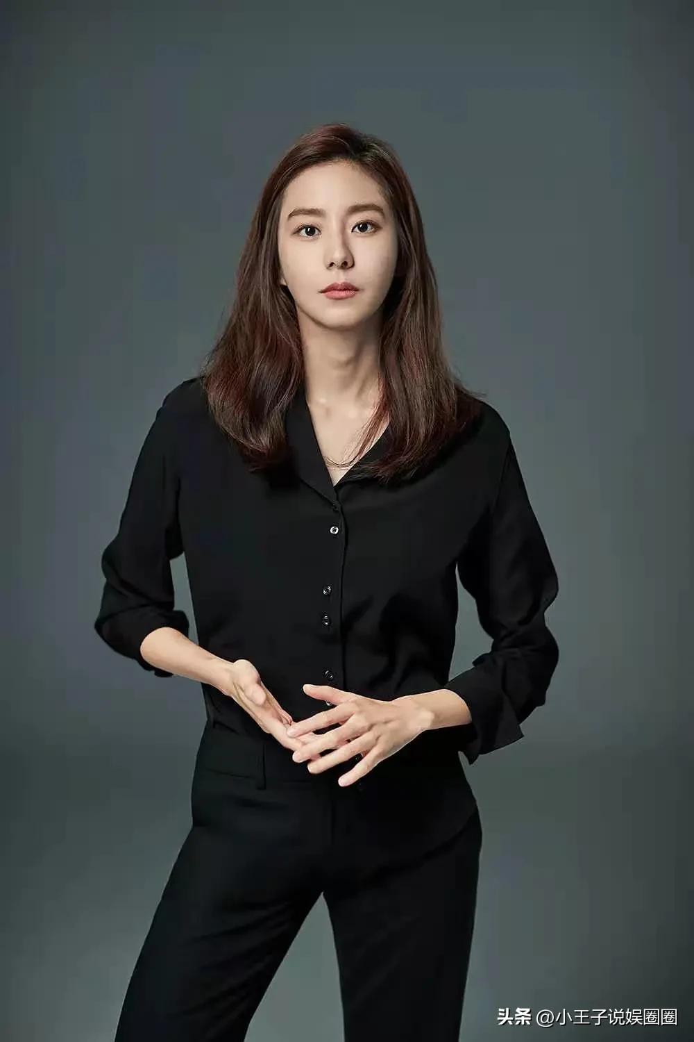 uie金宥真superjunior,韩女星uie金宥真最新机场look照