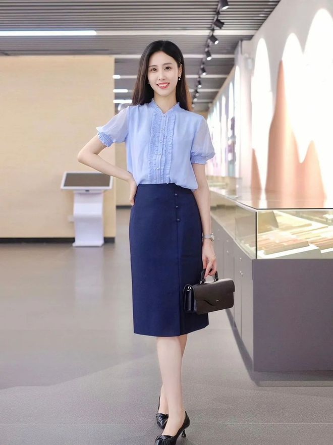 百搭必备的十款衣服,今年最流行的搭配是什么衣服