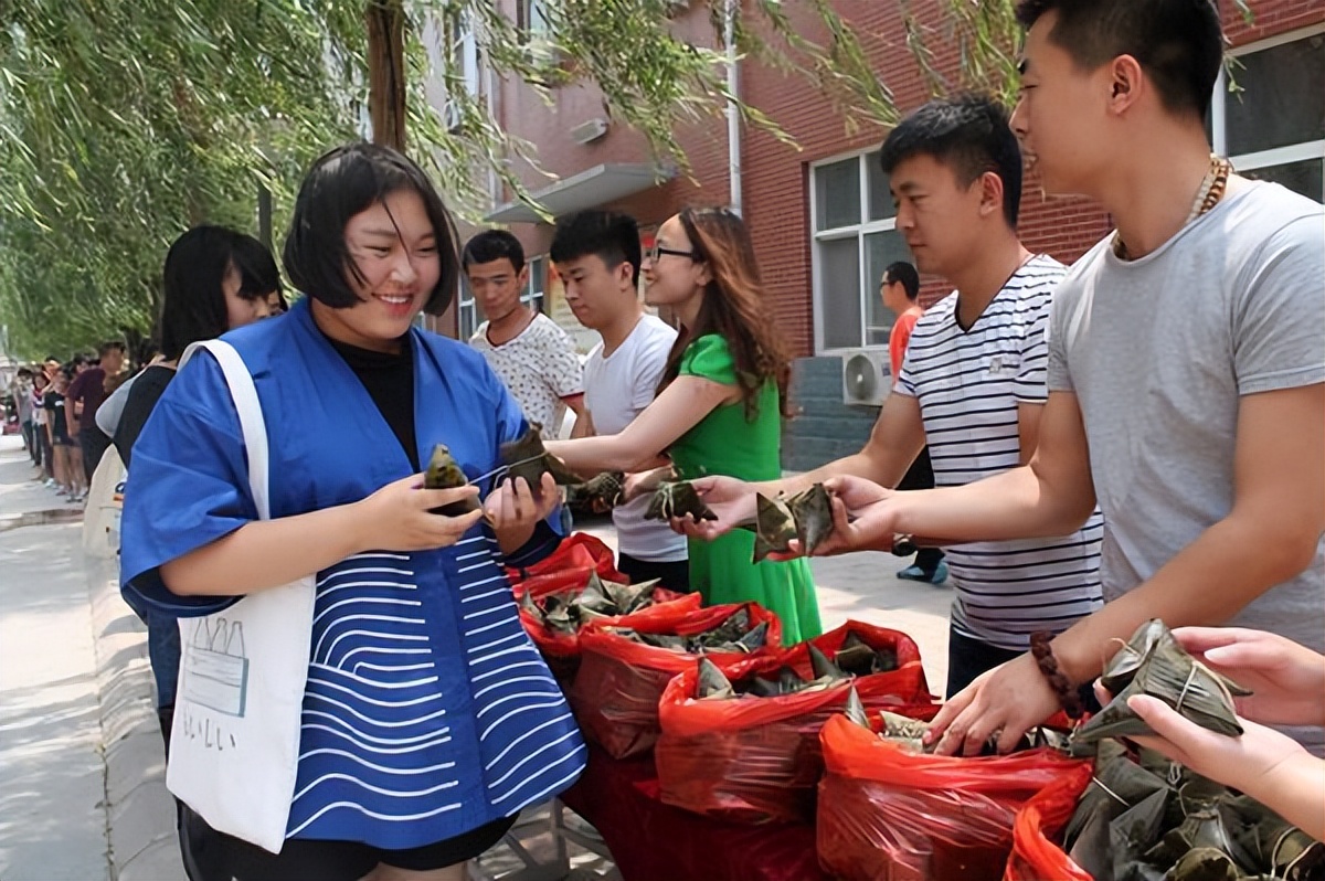 端午节所有员工都会发粽子吗,给员工发粽子的好文案