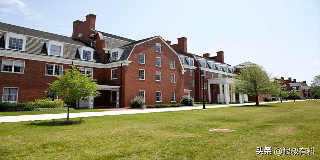 她拿烟头烫同学，逼吃头发，法庭上：快点判，我下个月过生日呢