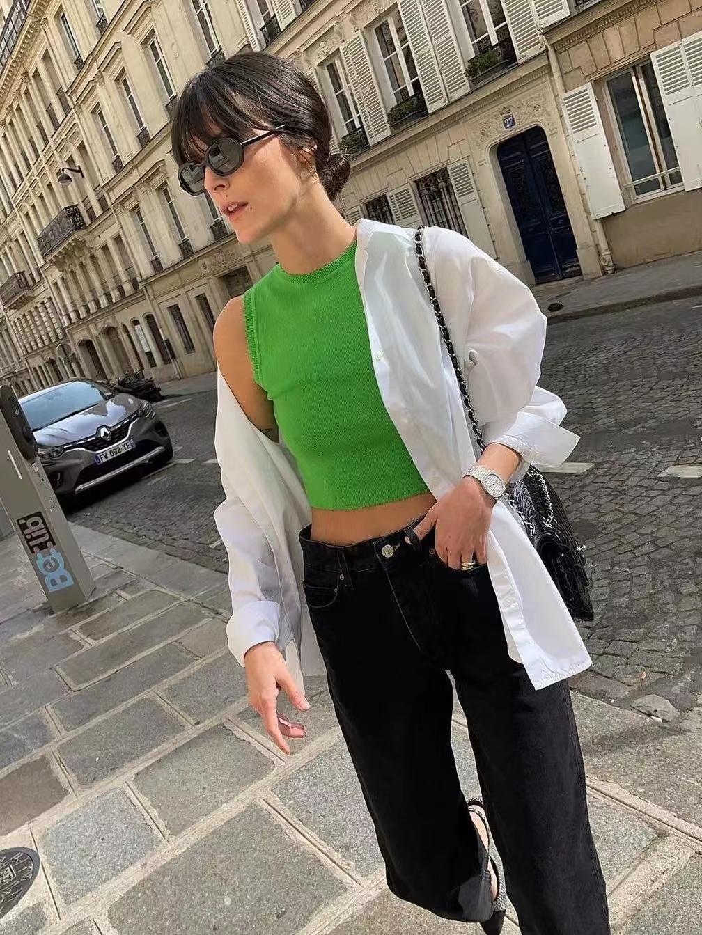 40岁女人肤色暗黄穿什么颜色好看,肤色黄的女人穿什么颜色