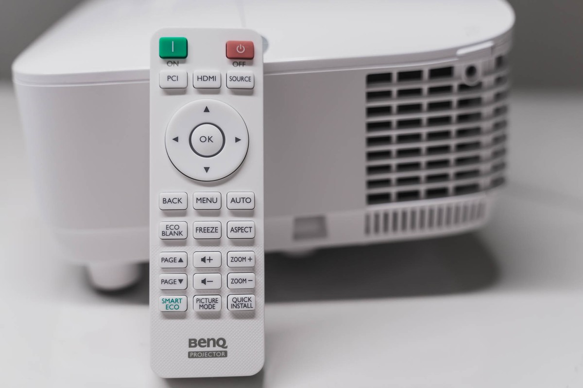 明基mx560使用无线投屏器,明基ms560投影效果