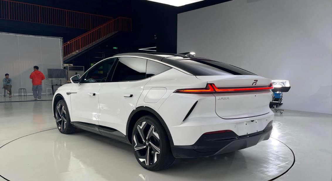 狂热投入！R7登顶牛币风云！