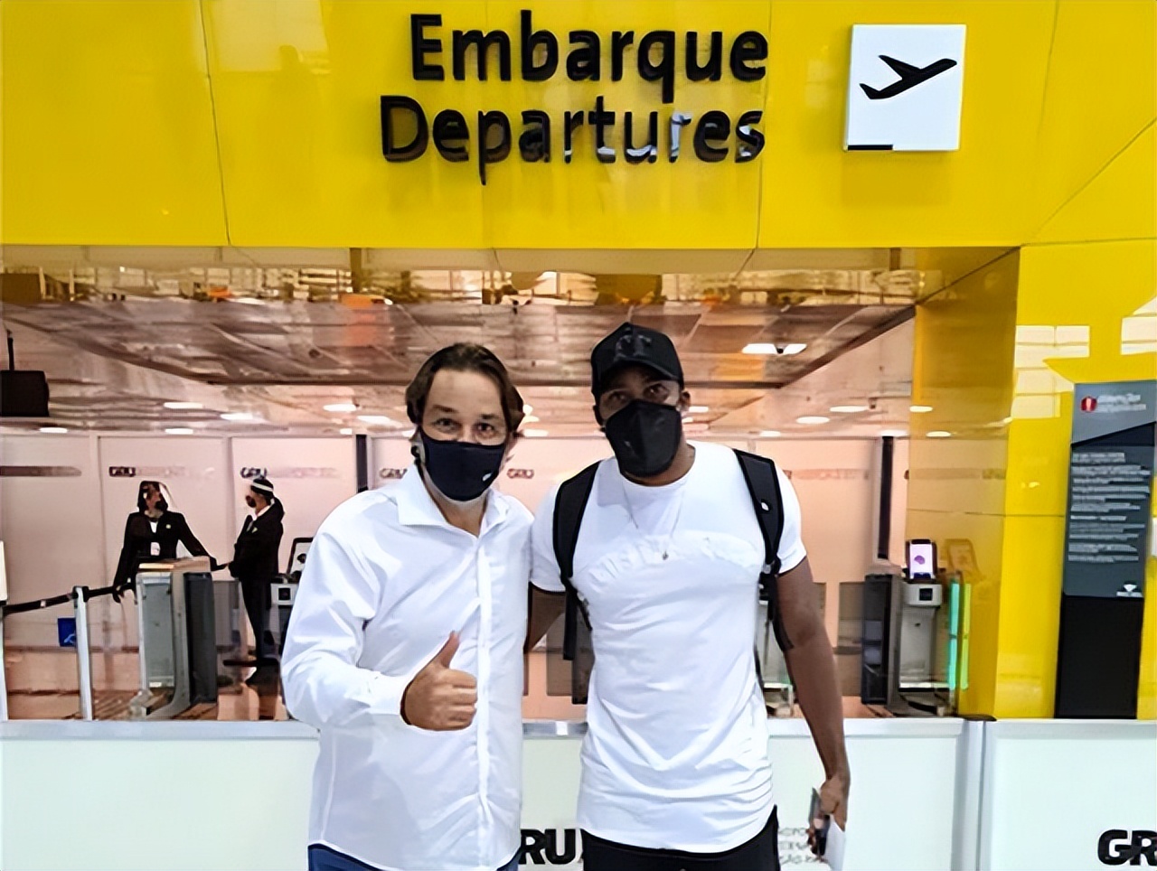 莱昂纳多足球高光时刻,莱昂纳多鲁能进球集锦