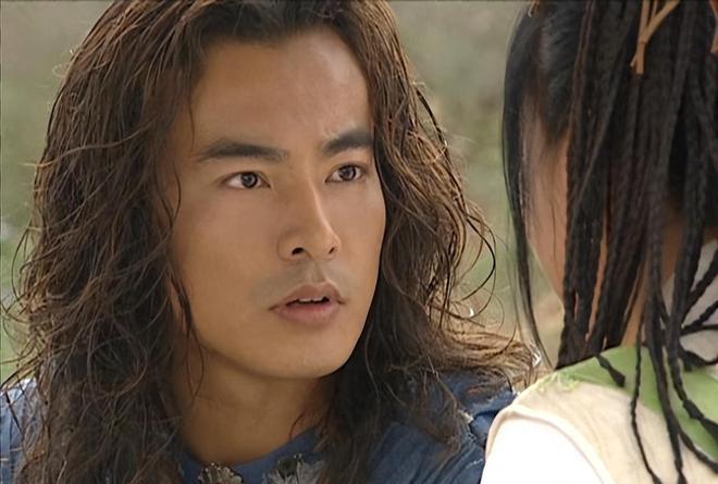 于波介绍自己的四合院,于波现在四合院内景