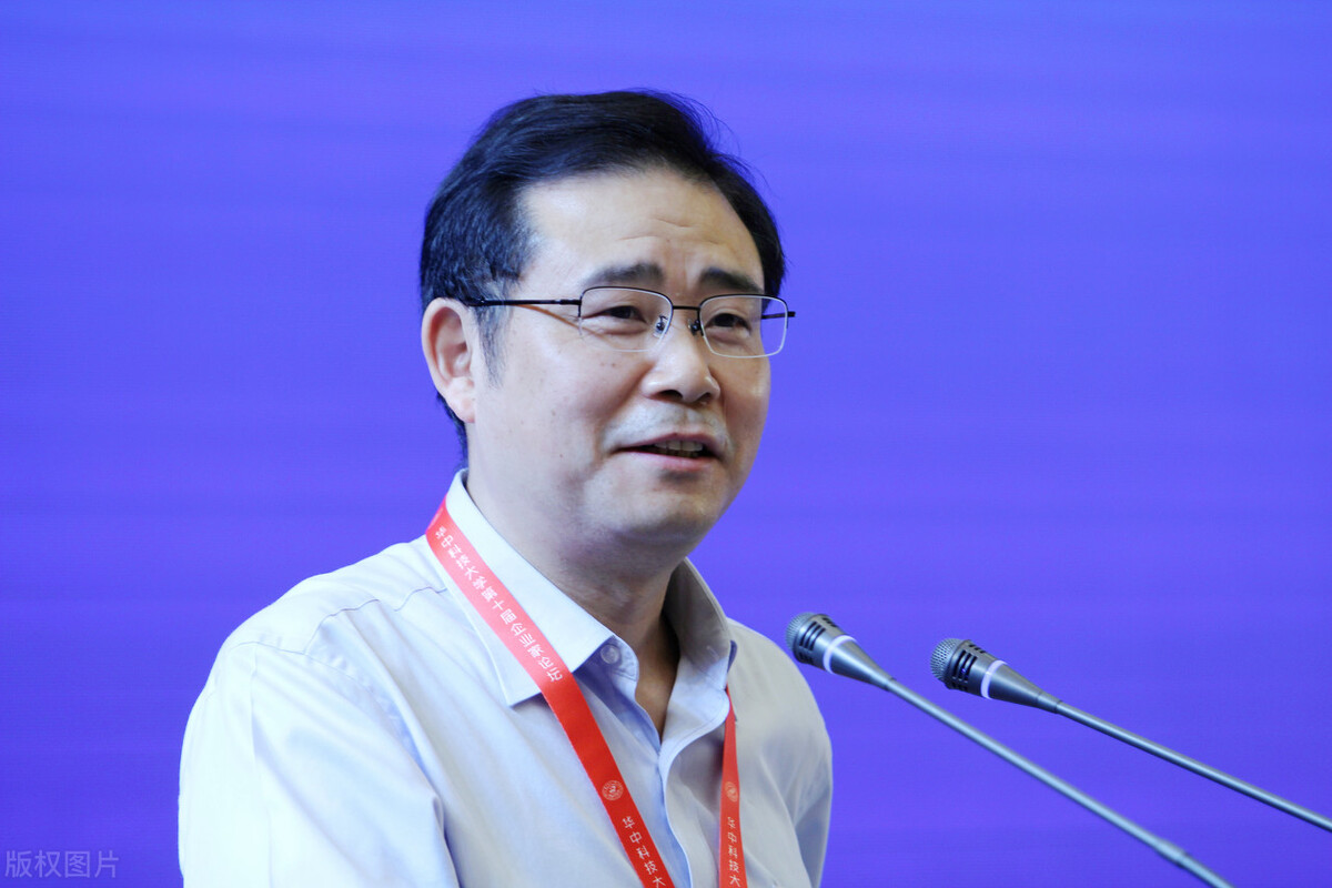 曹德旺获终身成就奖讲话,曹德旺年度人物