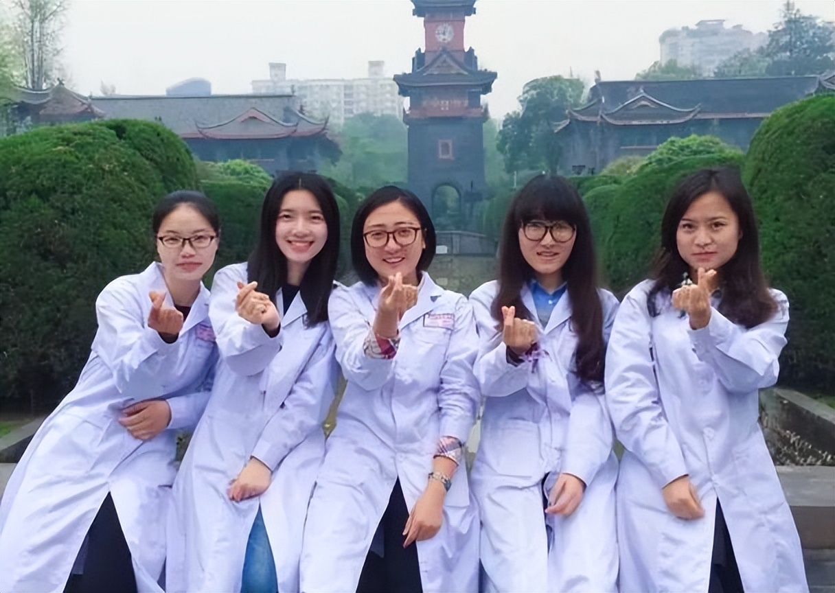 高考志愿填报医学专业推荐,高考报志愿哪些专业最热门