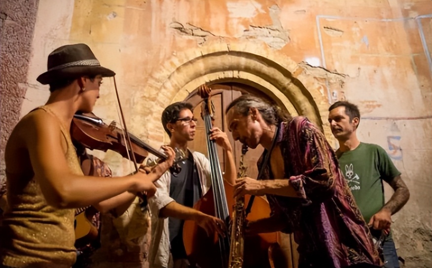 意大利不同种类音乐的起源和发展及其风格特点