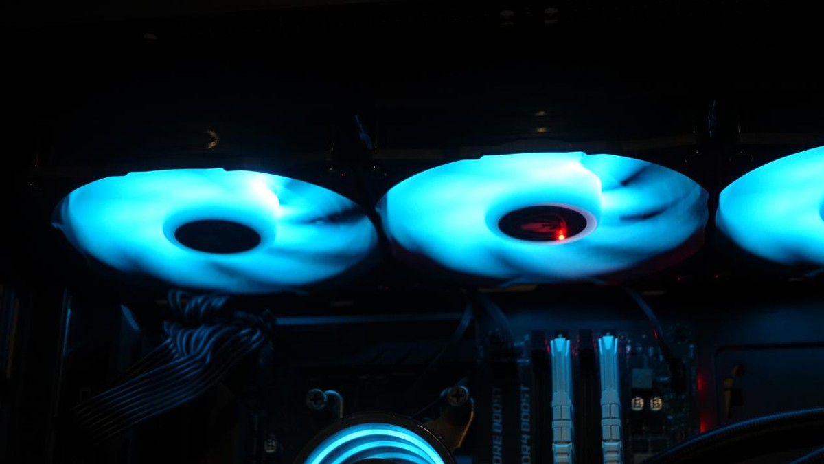 amdr5水冷,颜值高散热好的matx机箱